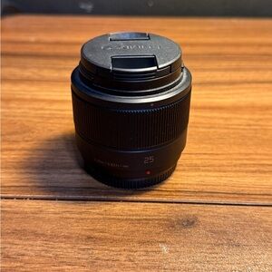 Panasonic LUMIX G Lens, 25mm, F1.7 ASPH, Mirrorless Micro